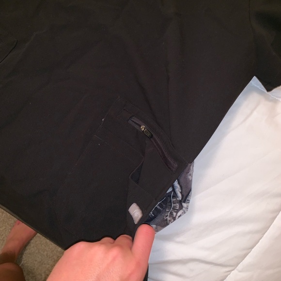 🛑SOLD🛑 FIGS Scrub Top - Picture 3 of 6